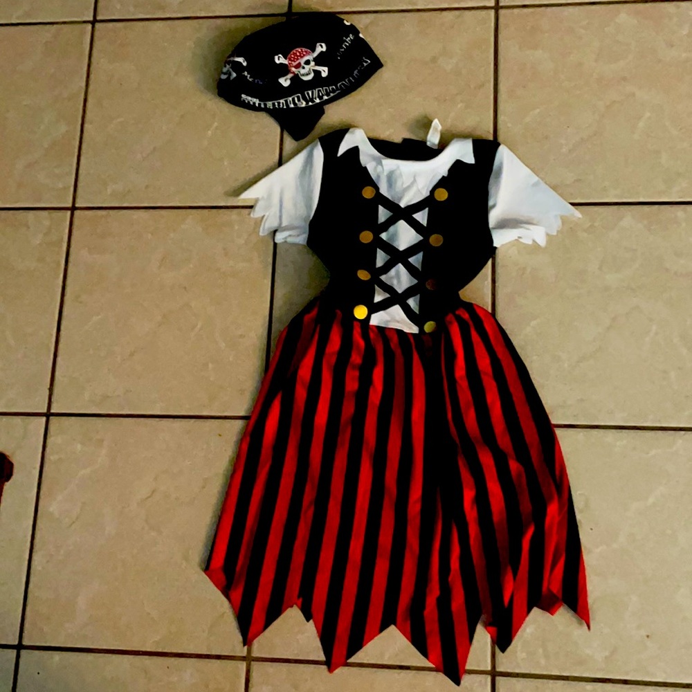 Pirate costume girls m(8-10)